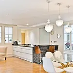 Grand Prestigieux Et A Apartment