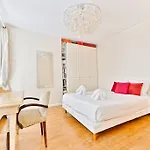 Grand Prestigieux Et A * Paris