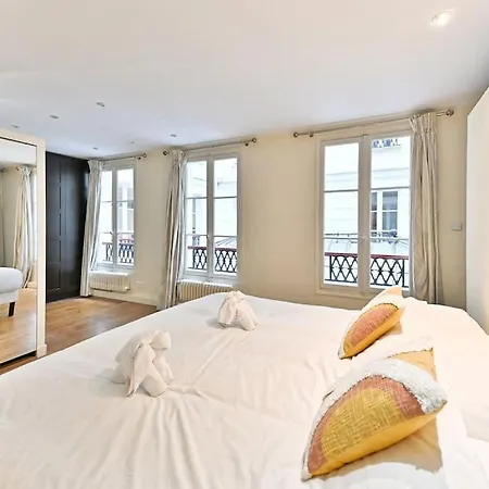 Grand Prestigieux Et à * Paris
