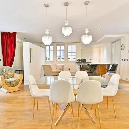 Grand Prestigieux Et à * Paris