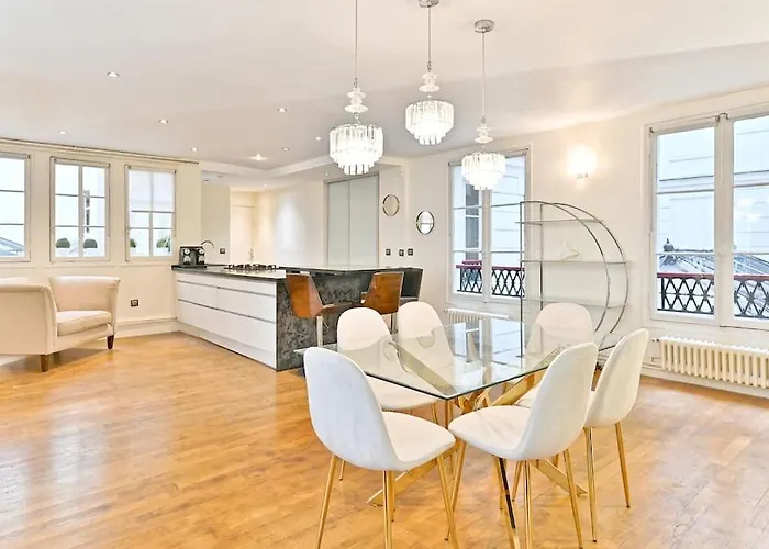 Grand Prestigieux Et à * Paris
