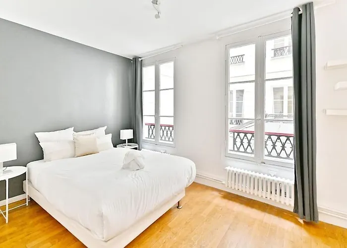 Grand Prestigieux Et à Appartement Paris